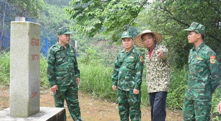 "Tai mắt" pháp luật nơi biên giới