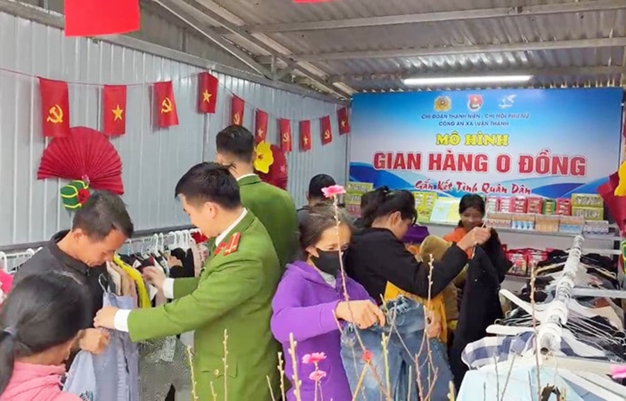 “Gian hàng 0 đồng”- Lan tỏa yêu thương, kết nối chuyển đổi số của công an xã