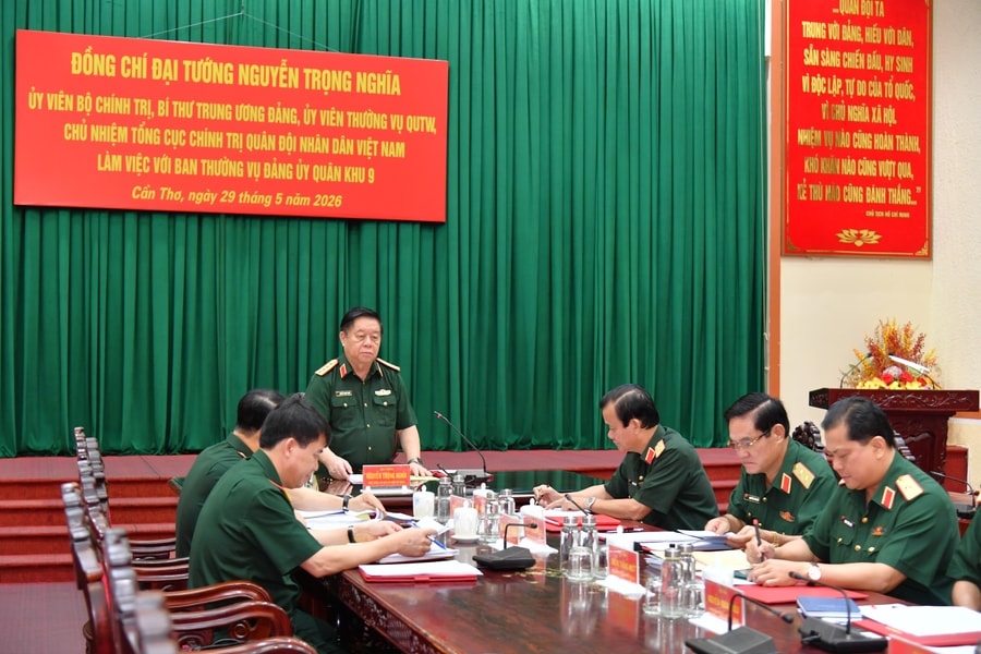 Đại tướng Nguyễn Trọng Nghĩa làm việc với Quân khu 9