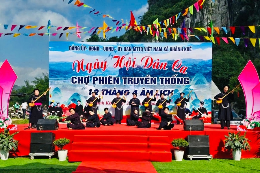 Giữ hồn chợ phiên vùng cao bên dòng Kỳ Cùng
