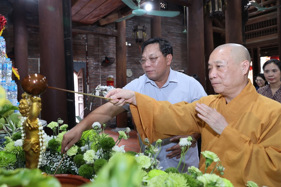 Phật giáo góp phần xây dựng Thủ đô văn hiến, văn minh, hiện đại