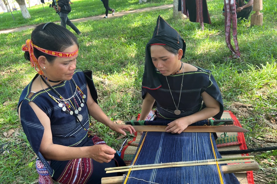 Khơi thông nguồn lực văn hóa DTTS bằng cơ chế mới: Từ bảo tồn sang trao quyền cho cộng đồng (Bài cuối)
