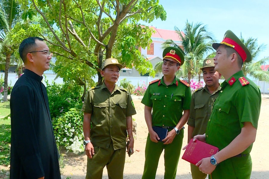 Phát huy vai trò chức sắc tôn giáo trong bảo đảm an ninh trật tự