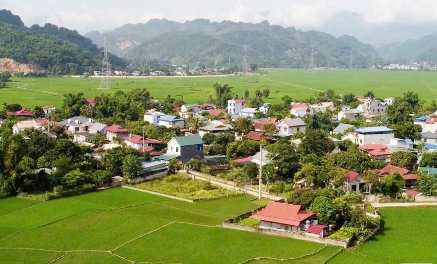 Ưu tiên phân bổ ngân sách ở mức cao nhất cho các xã, thôn đặc biệt khó khăn