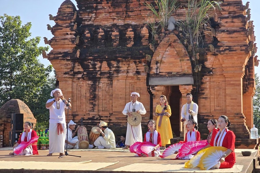 Hà Nội tiếp nhận “lá phổi xanh” và không gian văn hóa 54 dân tộc phía Tây Thủ đô