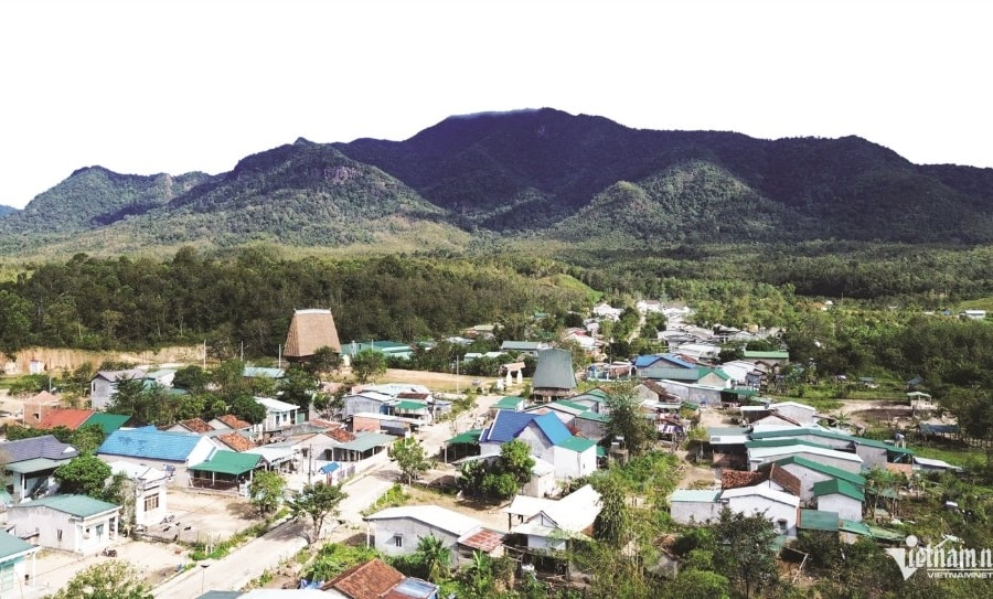 Khẩn trương triển khai Chương trình MTQG ở vùng đồng bào DTTS và miền núi