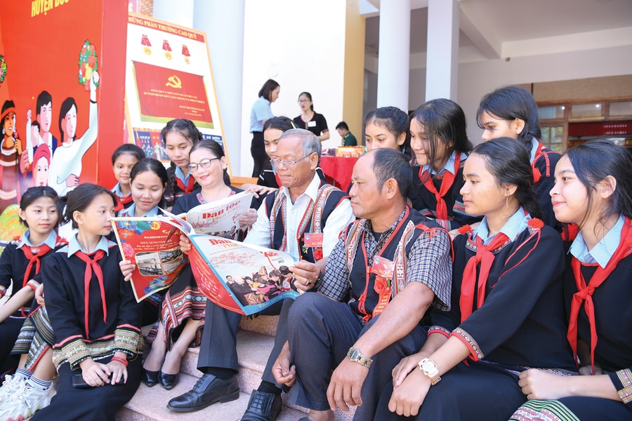 Báo chí là kênh thông tin thiết thực của Người có uy tín