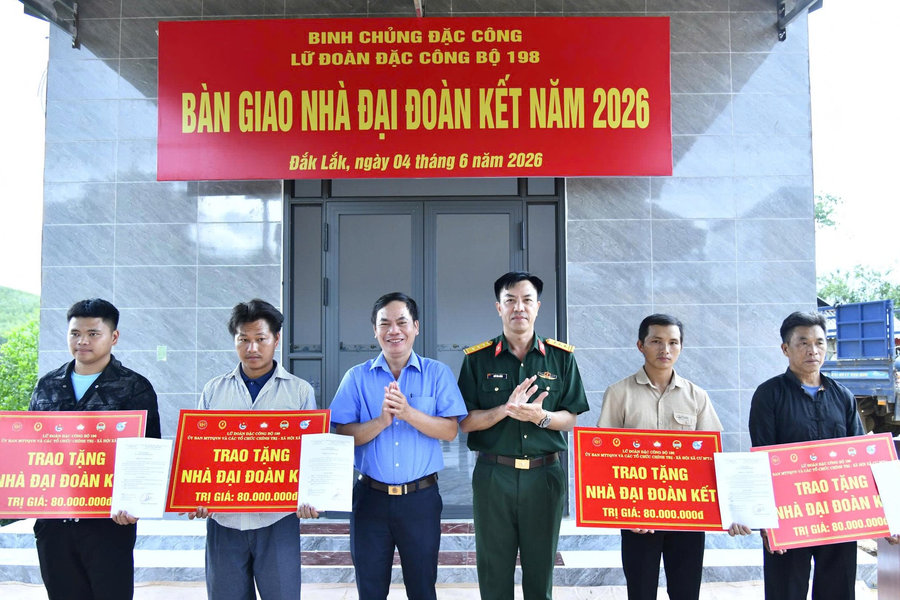 “Mái ấm” nghĩa tình nơi bản Mông