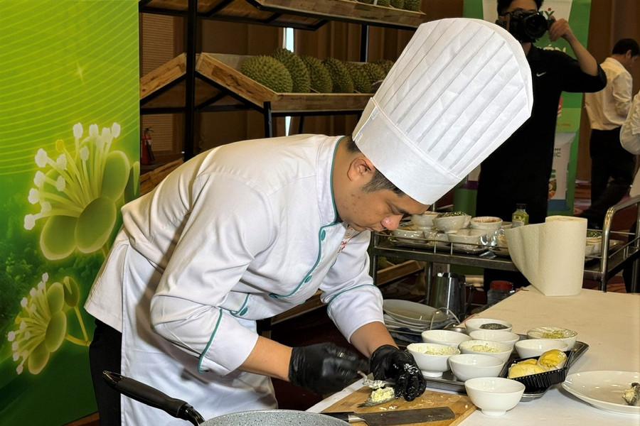 Chuyên gia ẩm thực quốc tế quảng diễn 7 món ăn kết hợp với sầu riêng