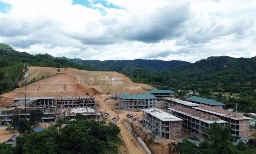 Gấp rút hoàn thiện Trường nội trú liên cấp Đakrông trước ngày 31/7