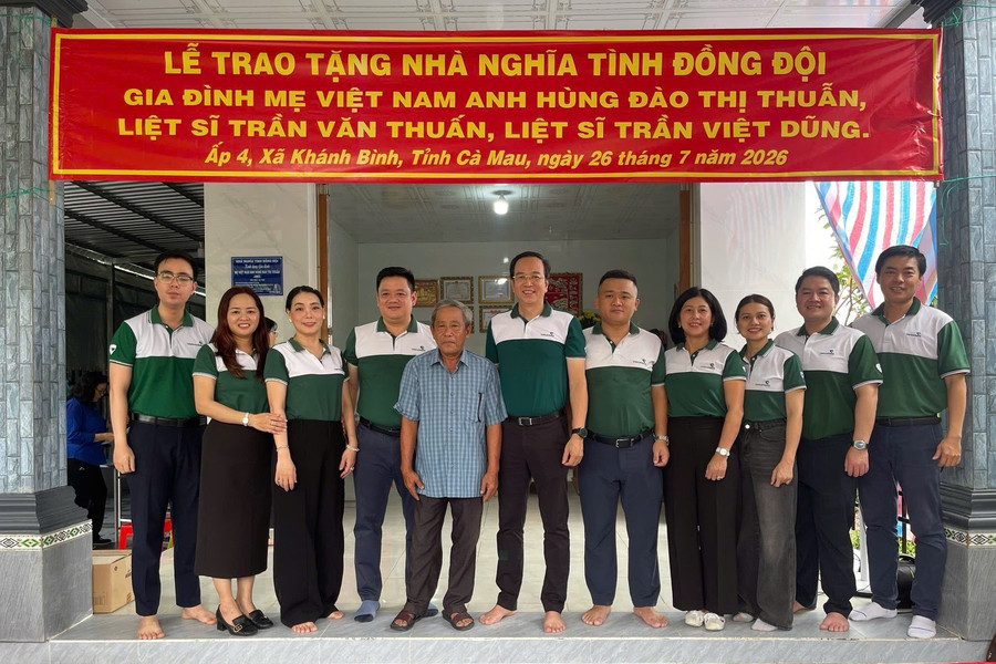 Trao nhà nghĩa tình đồng đội cho thân nhân Mẹ Việt Nam Anh hùng tại Cà Mau