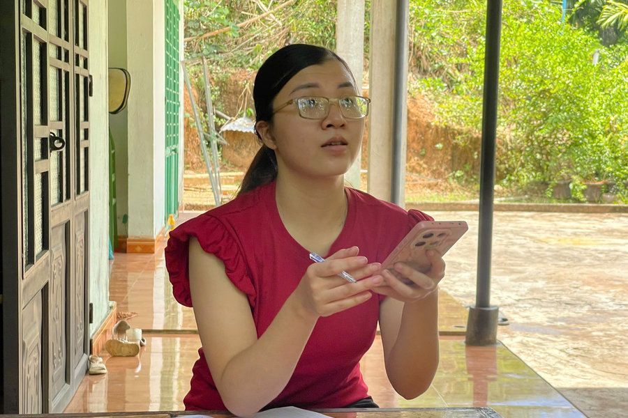 Những nữ trưởng thôn Gen Z “gánh việc làng” bằng sức trẻ