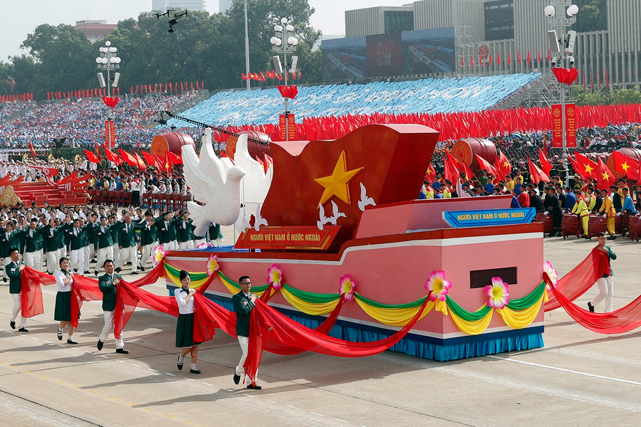 Bộ Chính trị: Đề cao tinh thần hòa hợp dân tộc, xóa bỏ định kiến