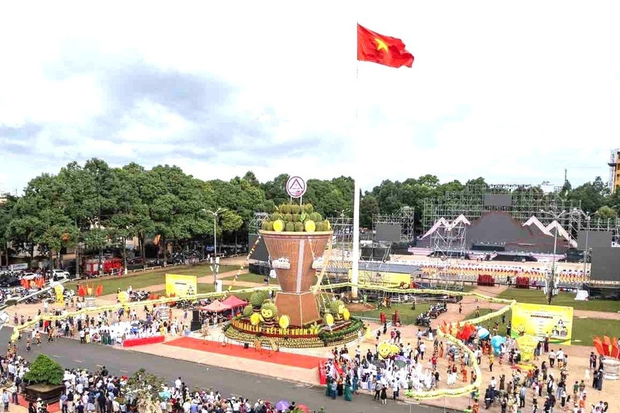 Gùi khổng lồ của đồng bào các dân tộc Tây Nguyên hút du khách