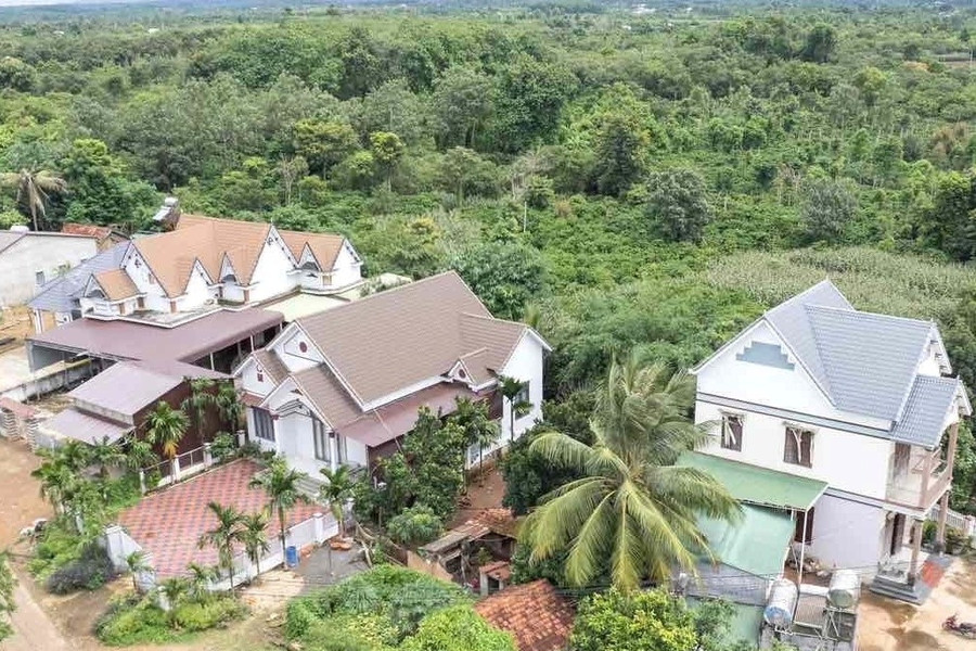 Ngôi làng Dao Đỏ vùng biên có hơn 60 căn nhà tiền tỷ