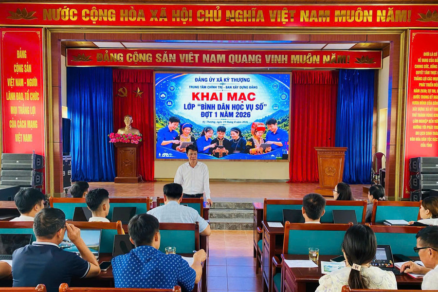 Tập huấn “Bình dân học vụ số” cho lực lượng nòng cốt ở cơ sở