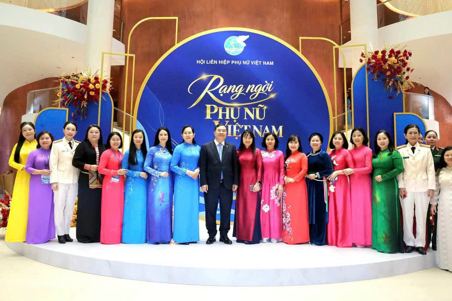 Phó Thủ tướng Thường trực Phạm Gia Túc: Tạo điều kiện để phụ nữ tiếp cận bình đẳng các nguồn lực phát triển